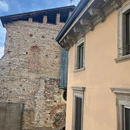 La Piazzetta Apartment *